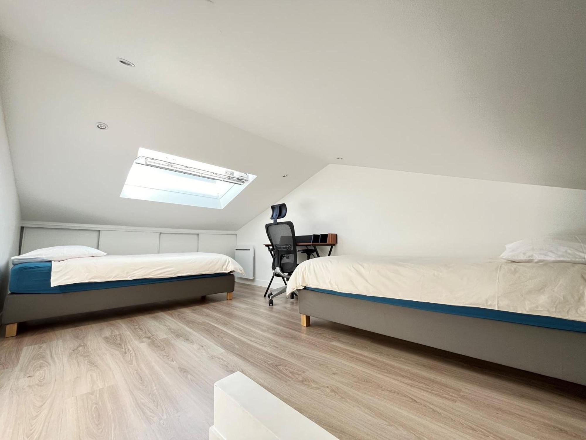 Modern House Next Disneyland *
